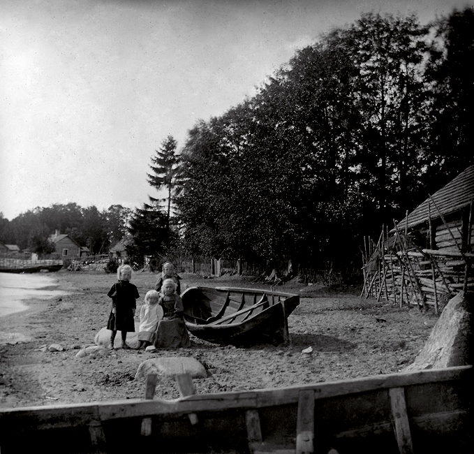 Käsmu rand lastega, E. Russow foto