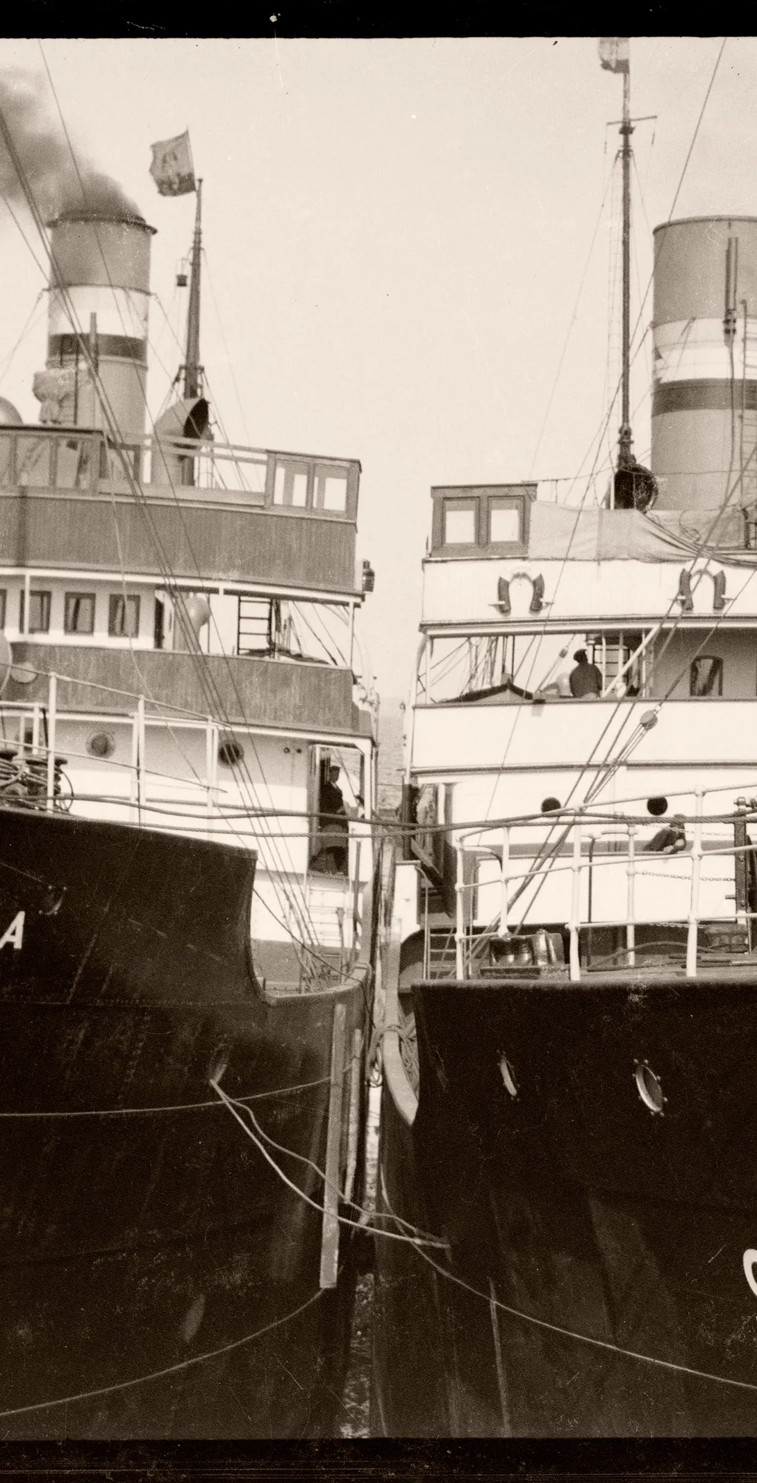 A/L Minna ja Sigrid, 2 Käsmu aurikut kõrvuti sadamas