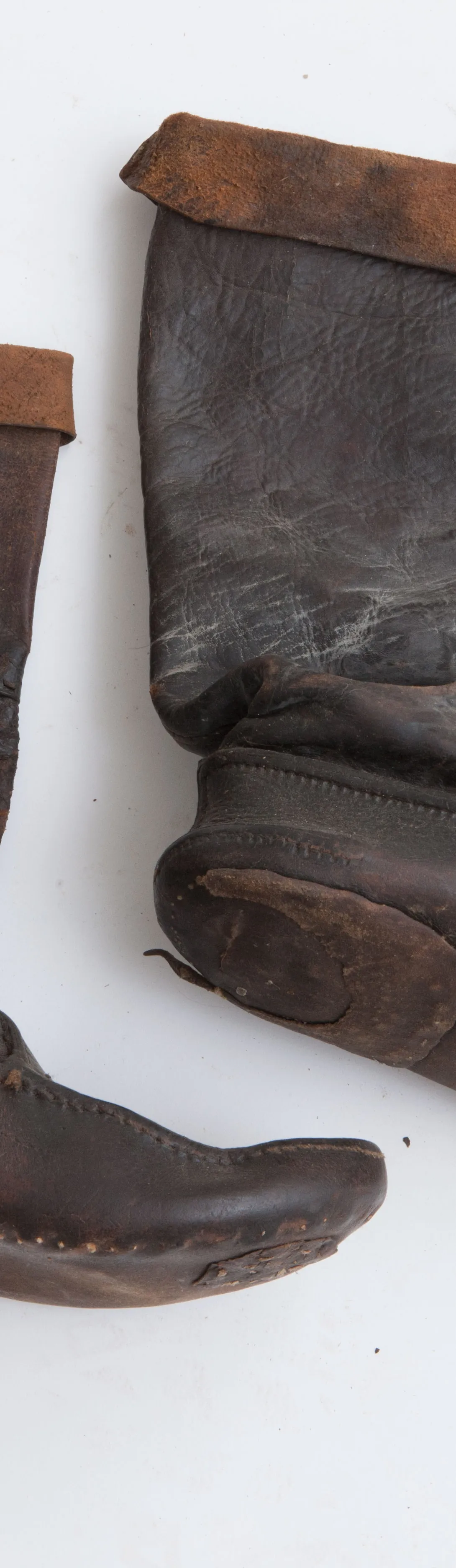 Käsmu Meremuuseum - Nahksaapad KMM/GAR_256